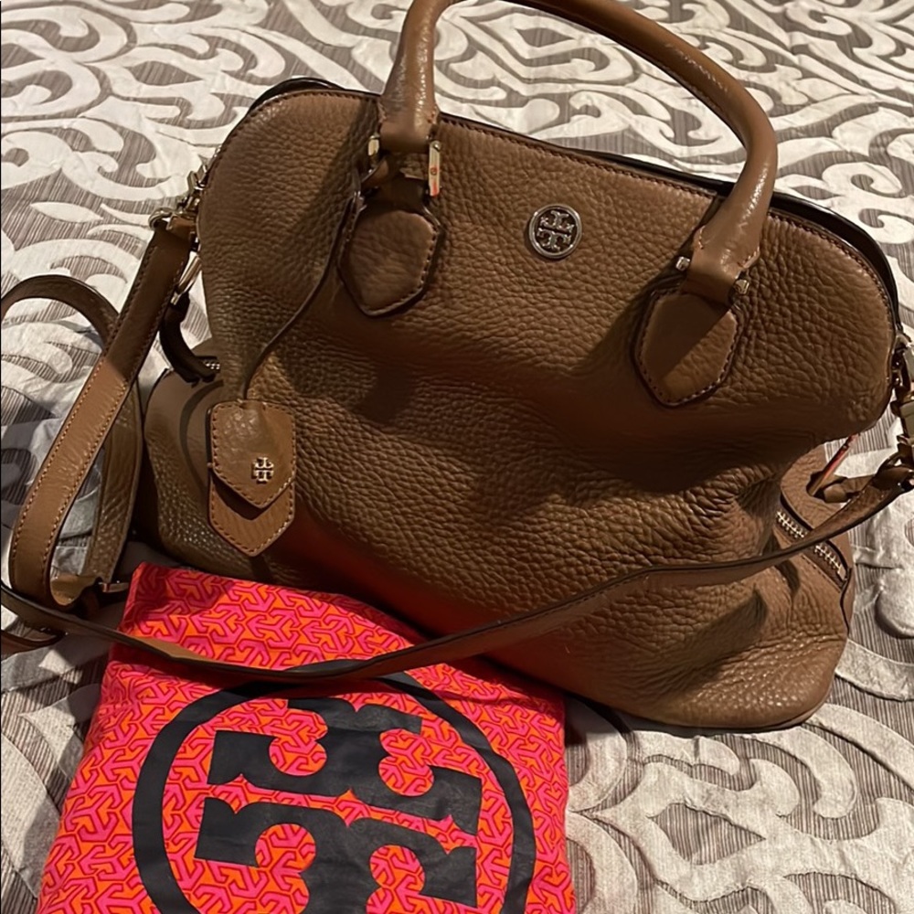 Tory burch pocketbook